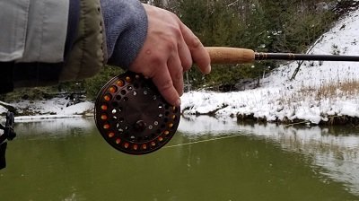 How put a Centerpin reel -This image shows proper placement of the reel