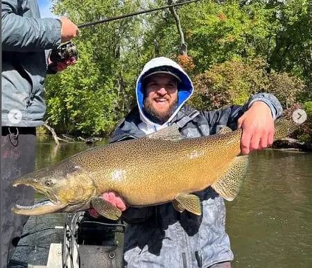 John at Gent Bent Guide Service Michigan with a big Chinook salmon