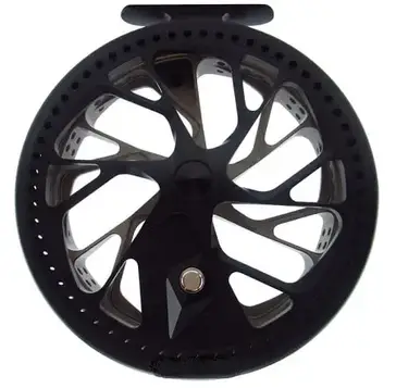 Centerpin vs Fly Reel: Which is Right for You?