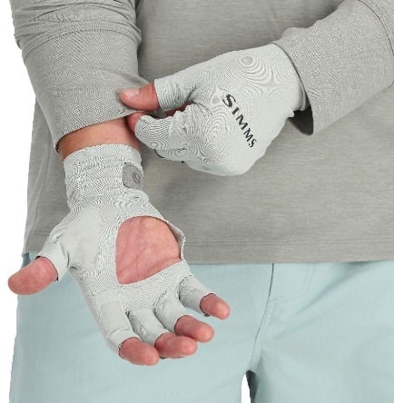 These fishing sungloves are the Simms Men's SolarFlex Gloves