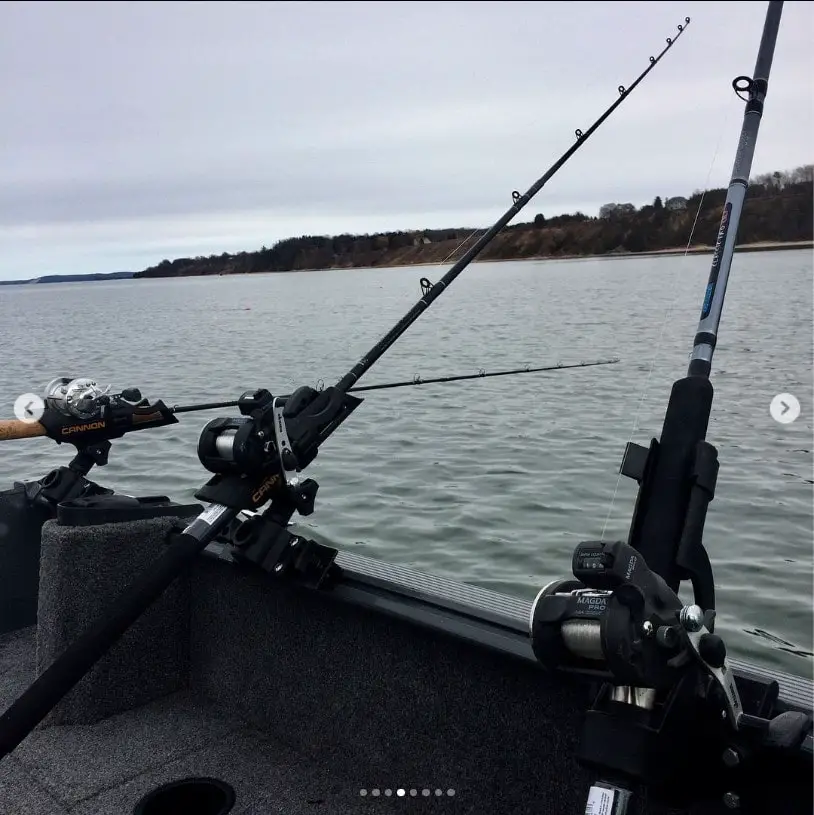 Some of the best trolling reels for steelhead on good trolling rod in the rod holders and ready to go.